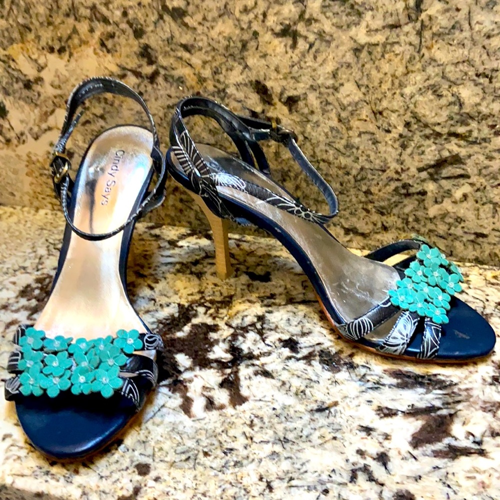 NEW Cindy Says navy aqua floral beaded heels 7